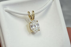 14k medalla pendant oval diamond stone .50CT