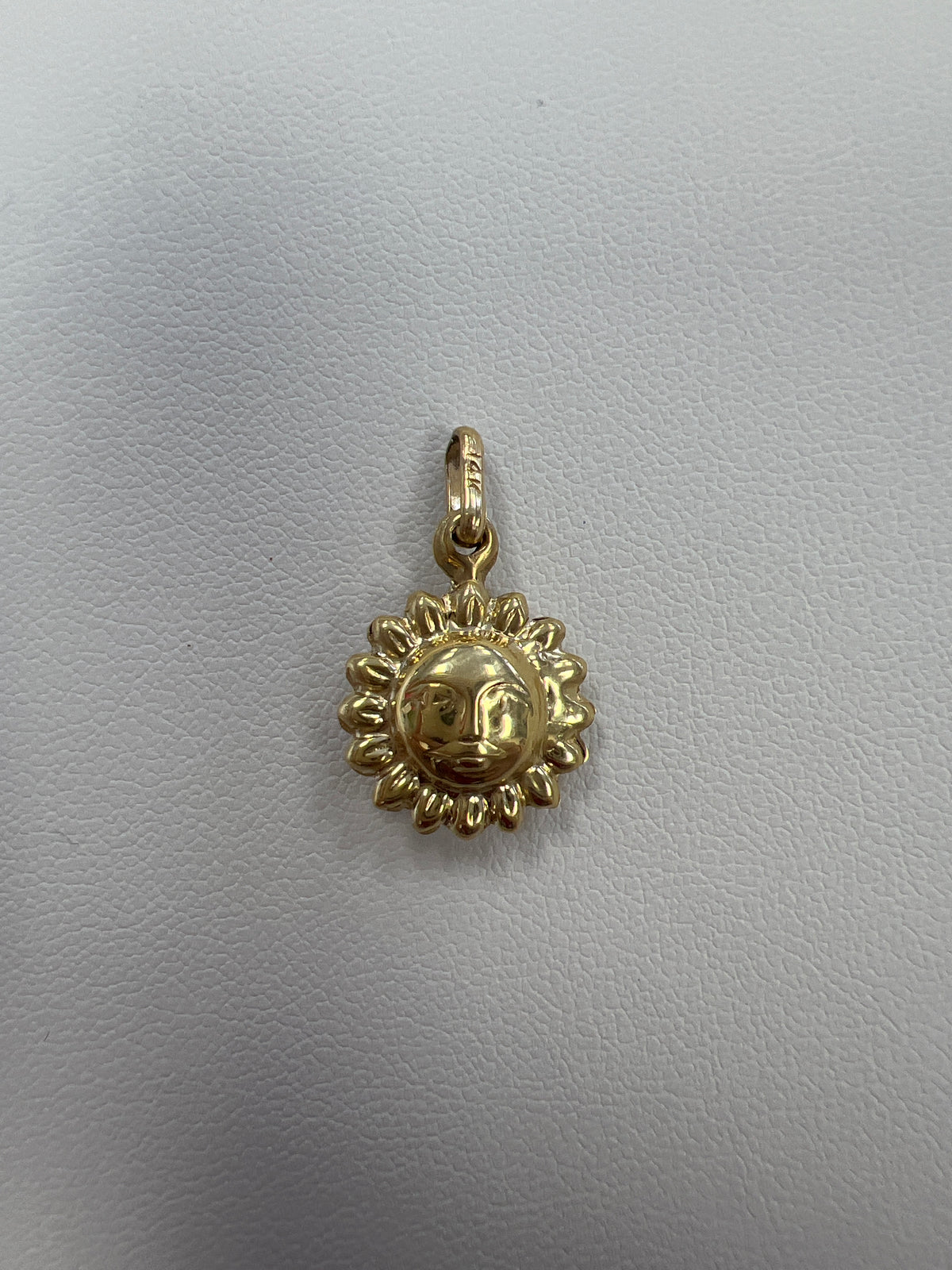 14k small pendant smiling sun