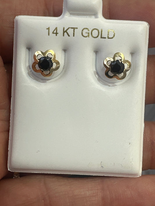 14k Earring small flower