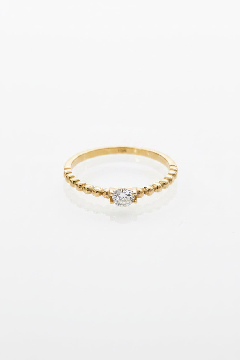 10k ring with solitaire stone