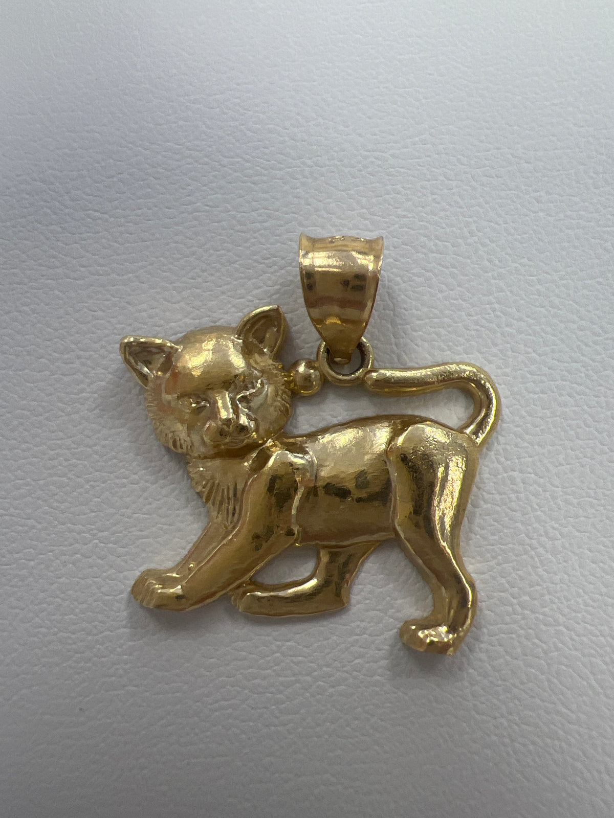 14k cat pendant