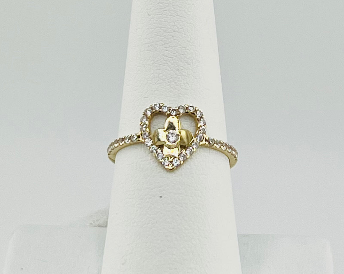 14k heart ring with flower and stones