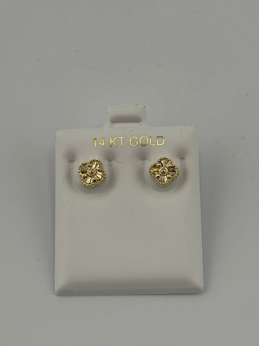 14k Flower design earrings