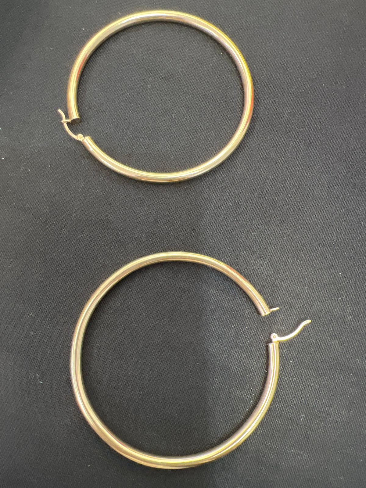 14k Earring big hoop 2 1/2 mm