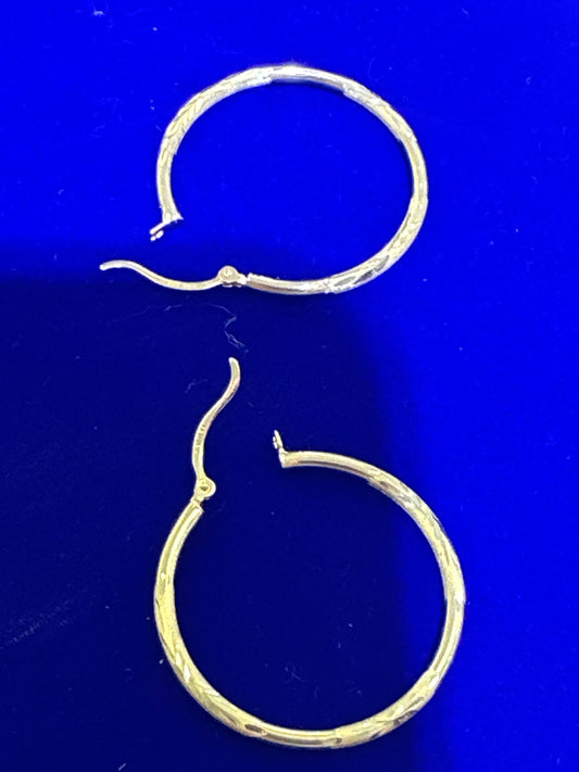 14k Earring hoop yellow gold