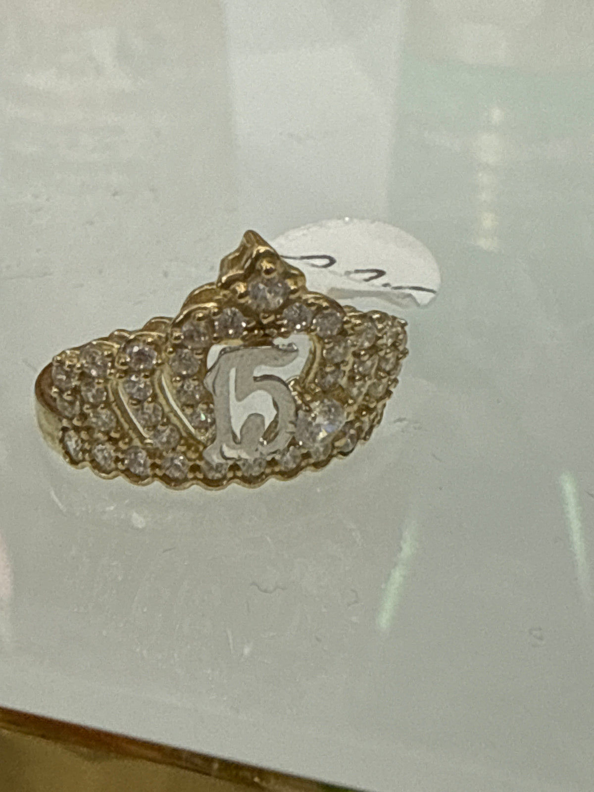 14k Quince (15) crown with stones