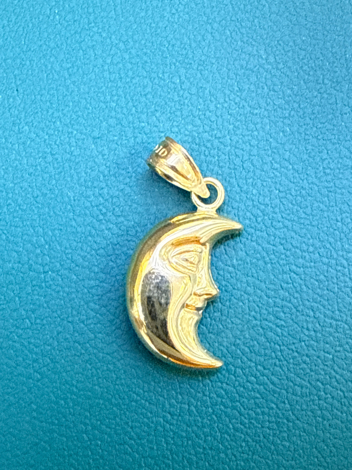 14k pendant min