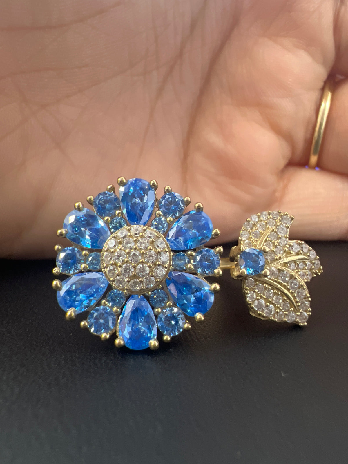 10k gold big blue adjustable flower ring with stones