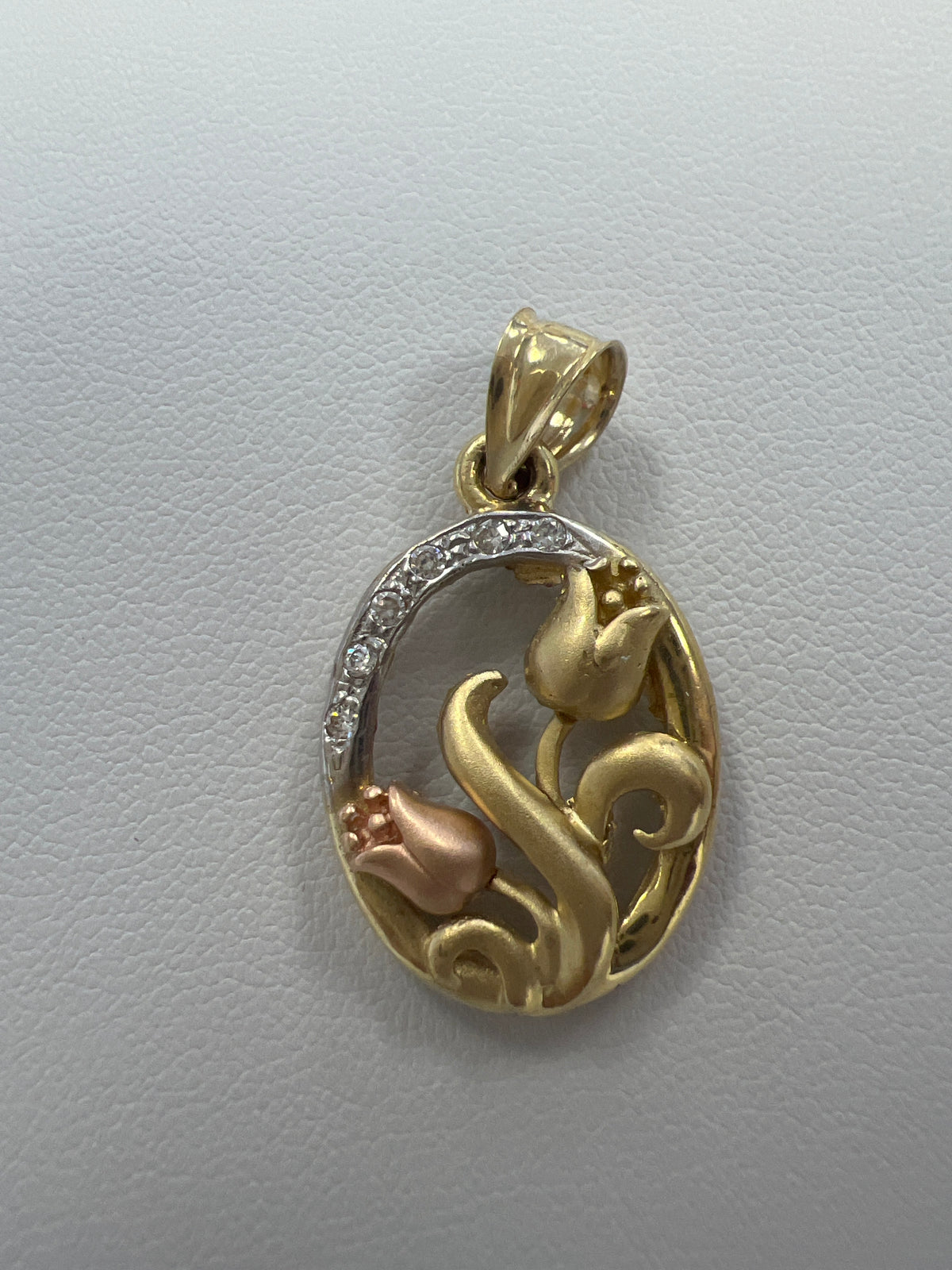 14k tri colored roses pendant w/ stones