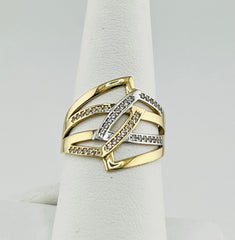 14k two-toned ring with stones
