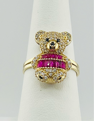 14k ring teddy bear with green and white stone