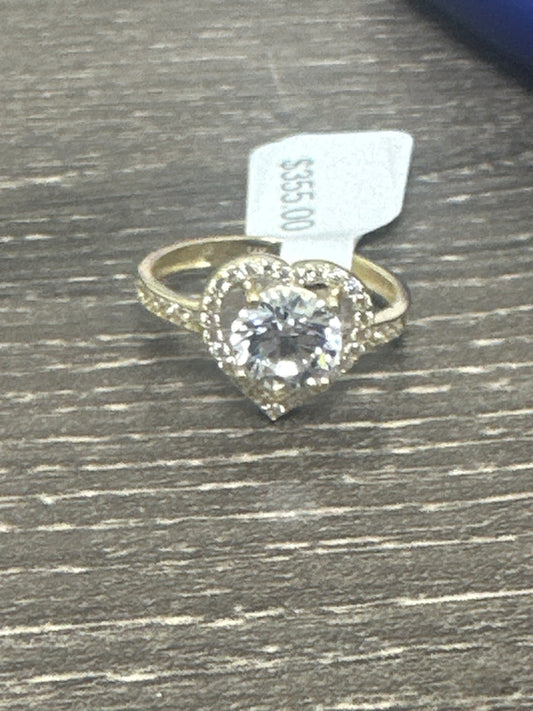 14k ring ladies heart stone