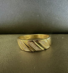 14k gold mens ring with white stones 3.95g