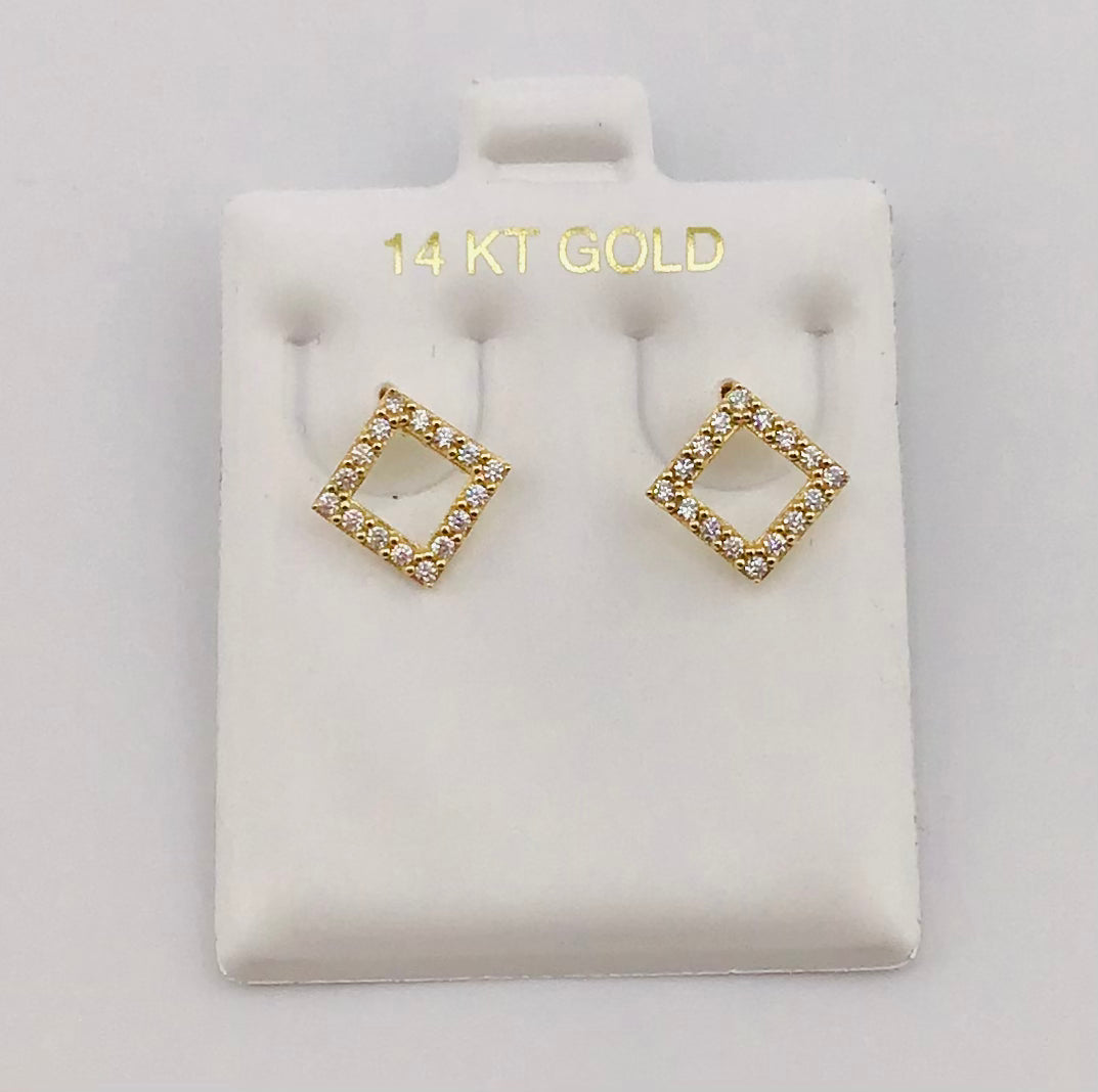 14k Baby earing triangule