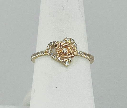 14k ring ladies heart with stone