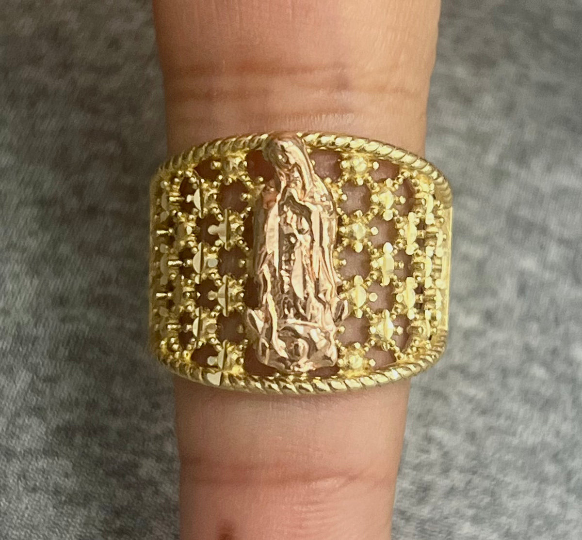 14k wide ring Guadalupe virgen