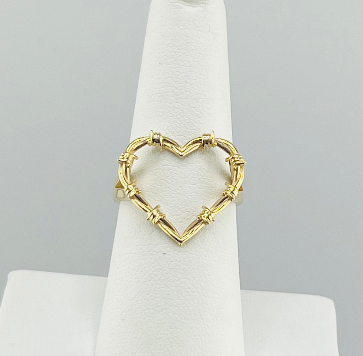 14k ring ladies  heart karol