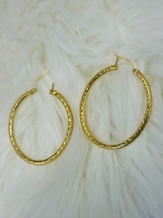 14k Earring big oval shape yellow hoop