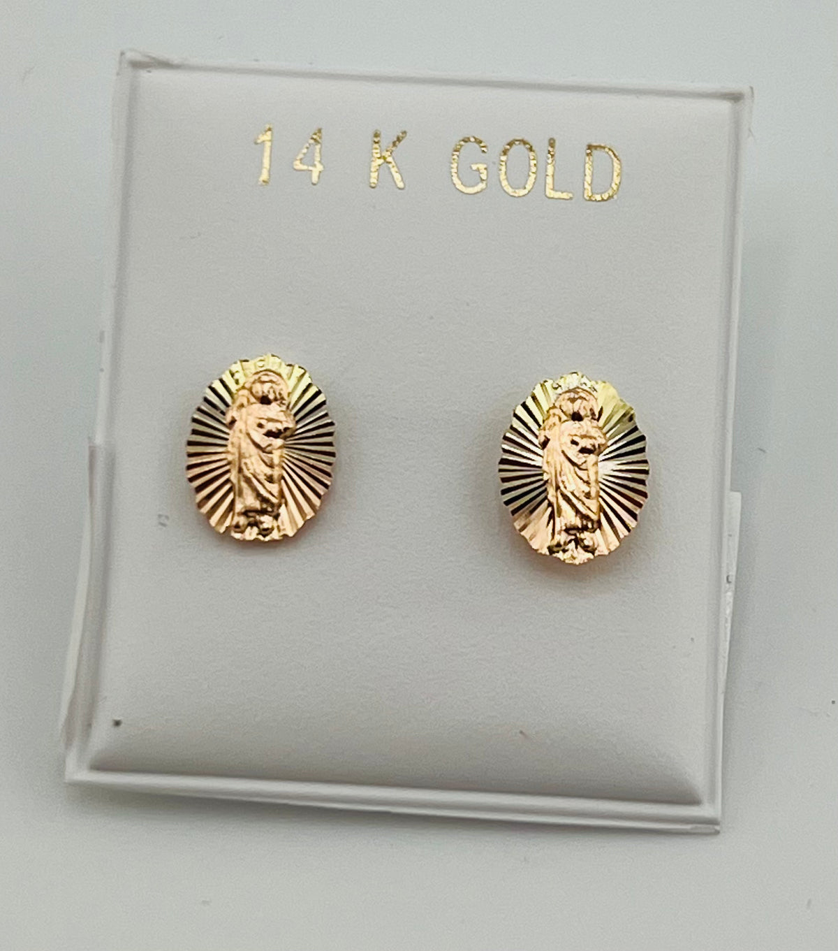 Baby earing san judas