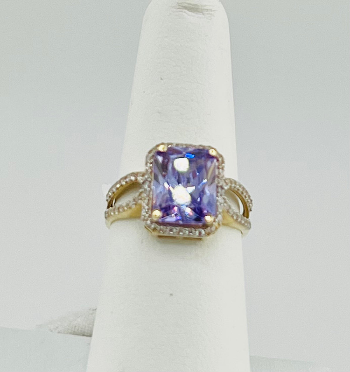 14k Ring design purple square stone