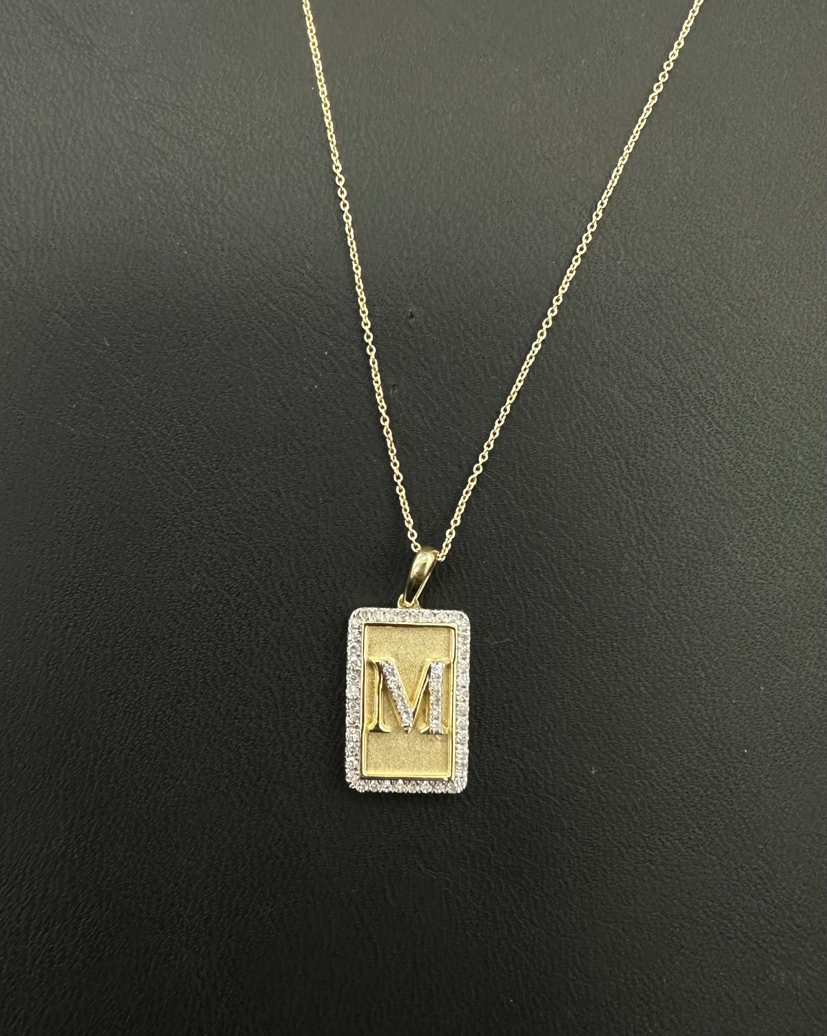 10k gold 0.20ct diamond letter necklace M