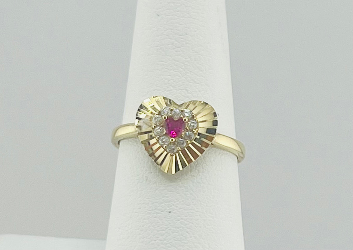 14k ring ladies heart with stone
