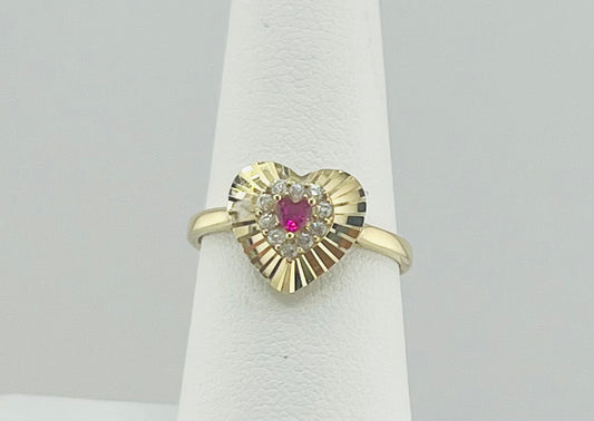 14k ring ladies heart with stone