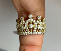 10k crown ring with white stones