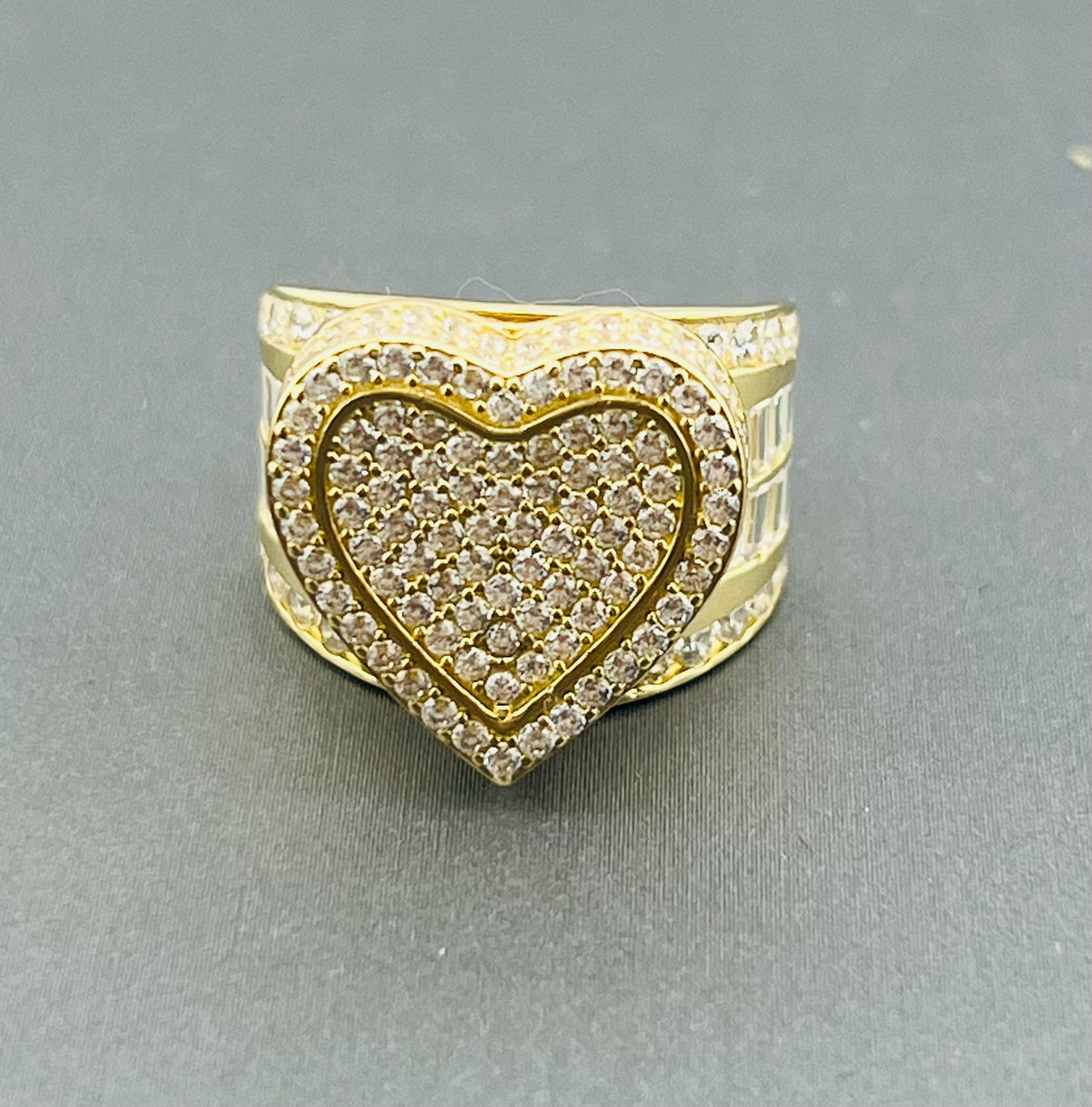 14k heart ring with stones