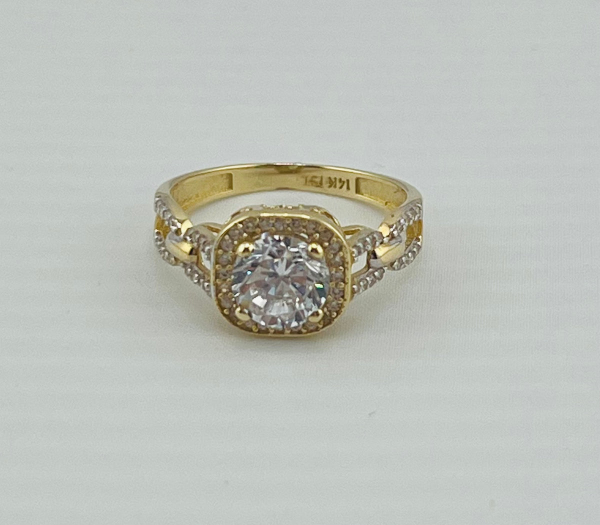 14k ring ladies engagement cz