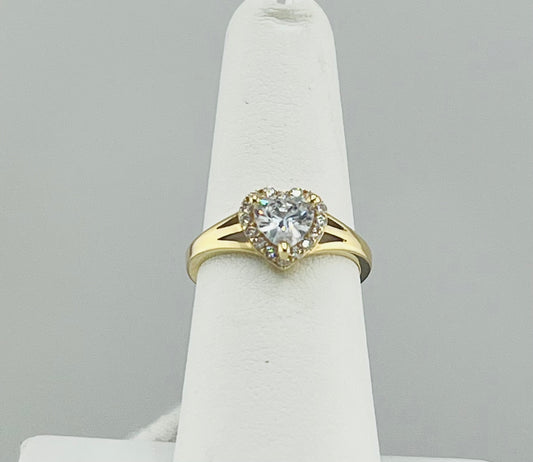 14k ring ladies heart with stone