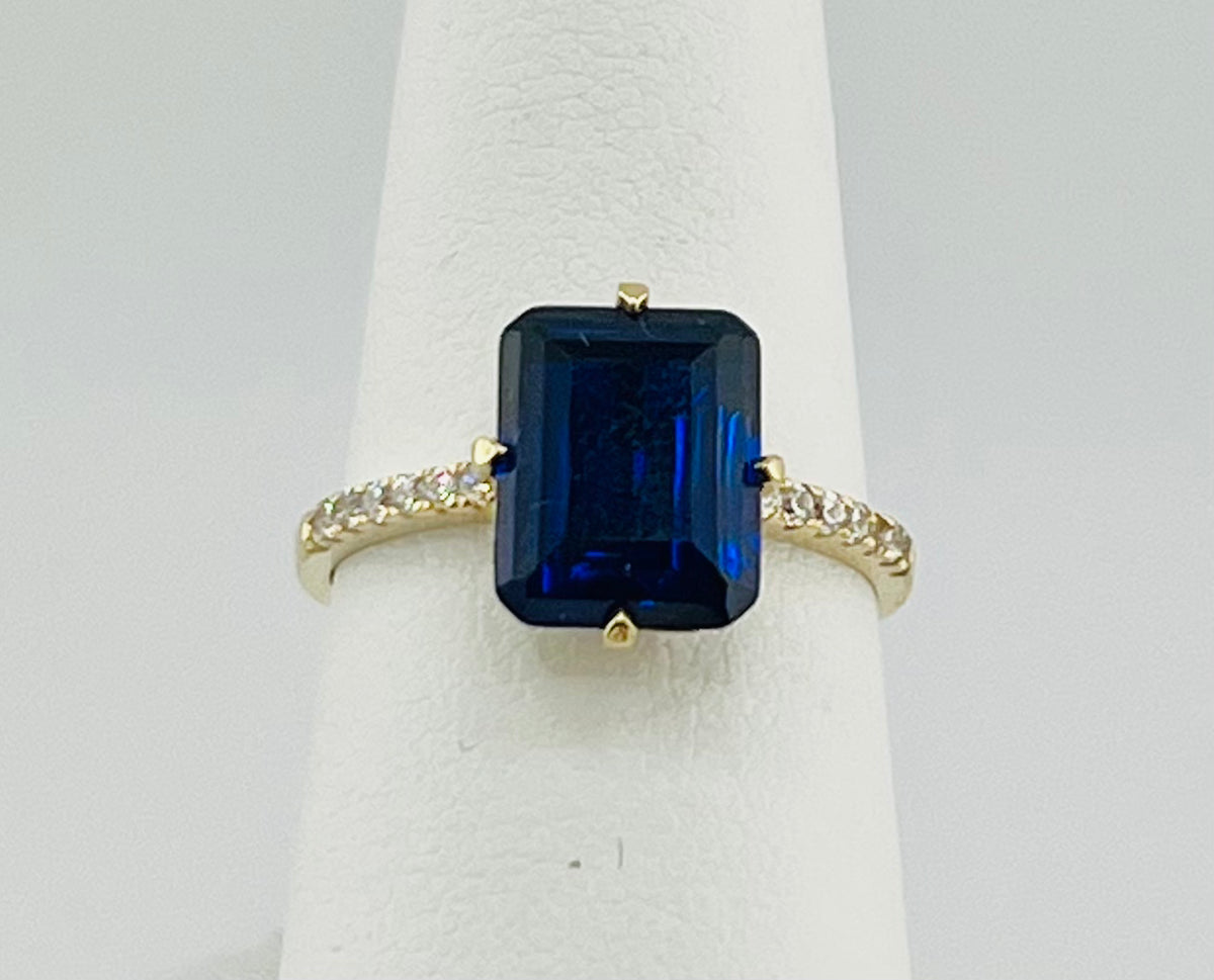 14k Ring navy blue square stone