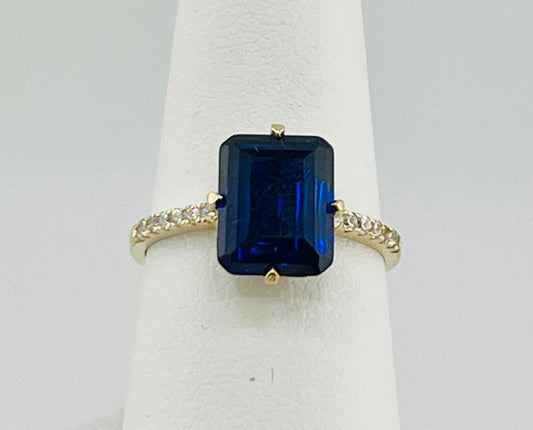 14k Ring navy blue square stone