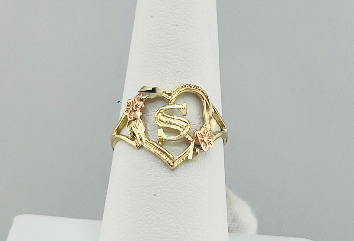 14k ring ladies heart letter S