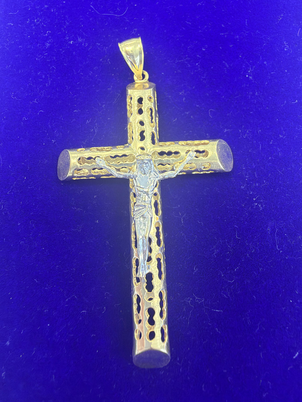 Cruz de bamboo con jesus 3.1”