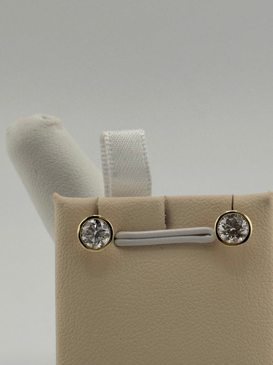 14k Round diamond earring