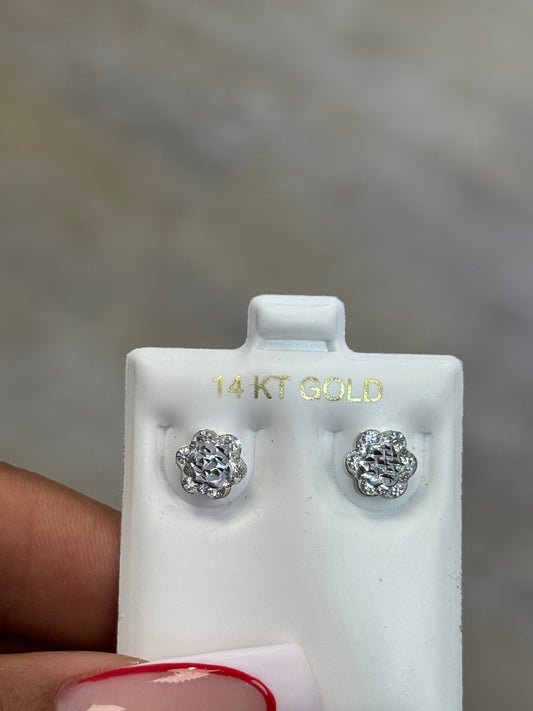 14k White gold flower earring
