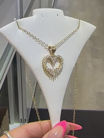 14k heart with stones stunning design